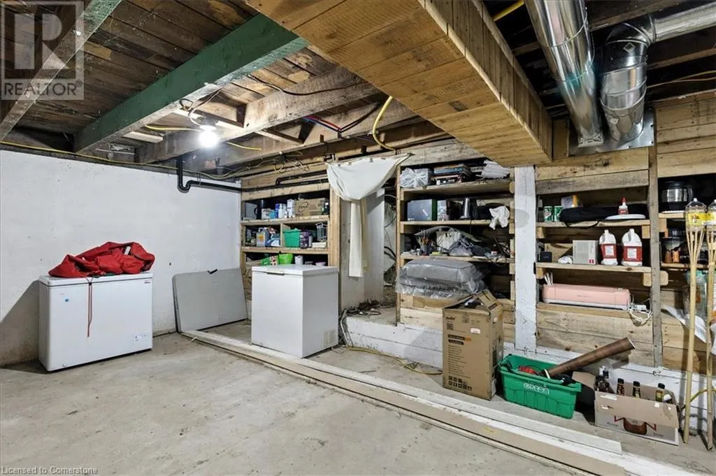 2 NORTHCOURT Street E