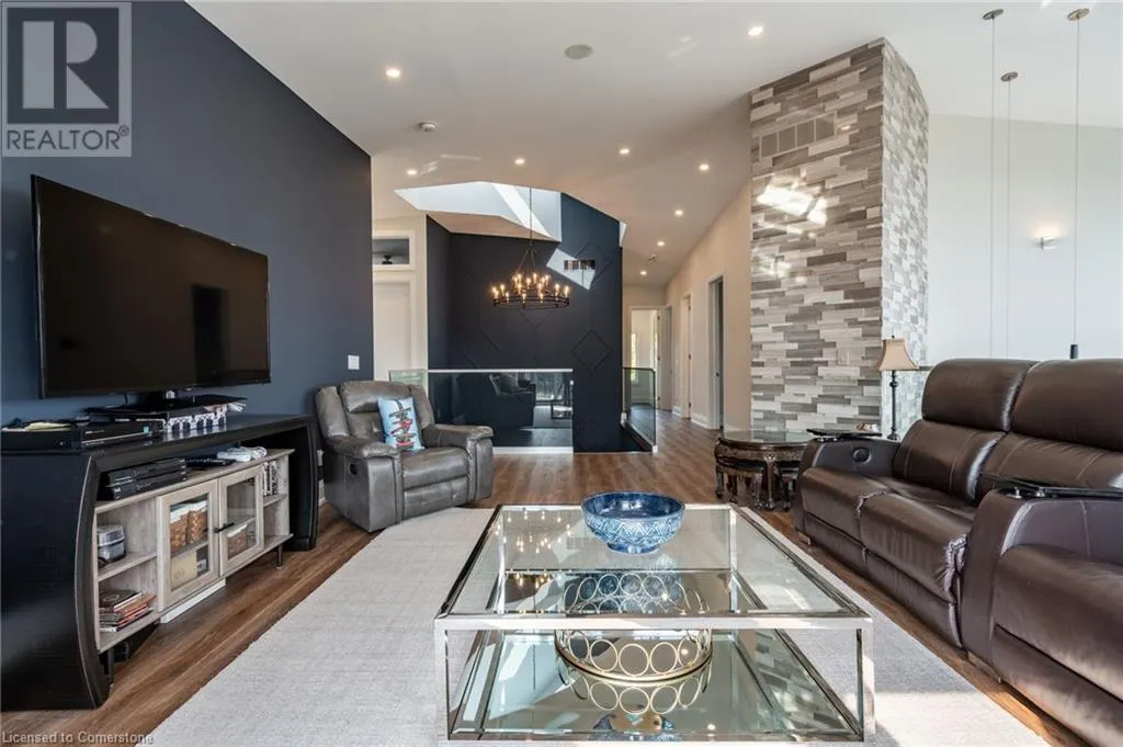 5500 STEELES Avenue W