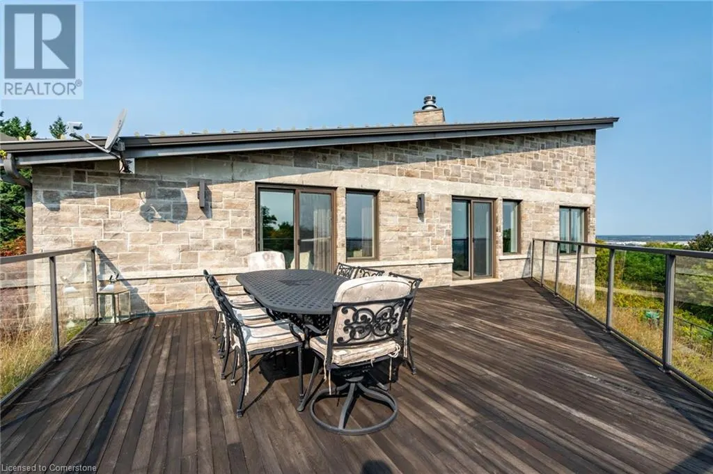5500 STEELES Avenue W