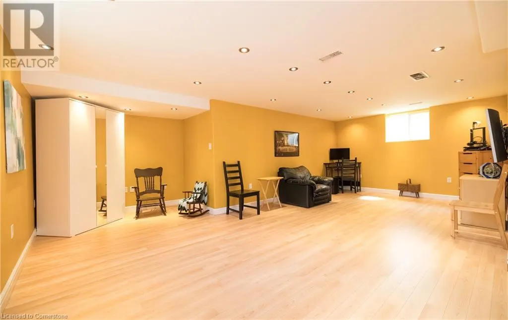 39 BEARDMORE Crescent