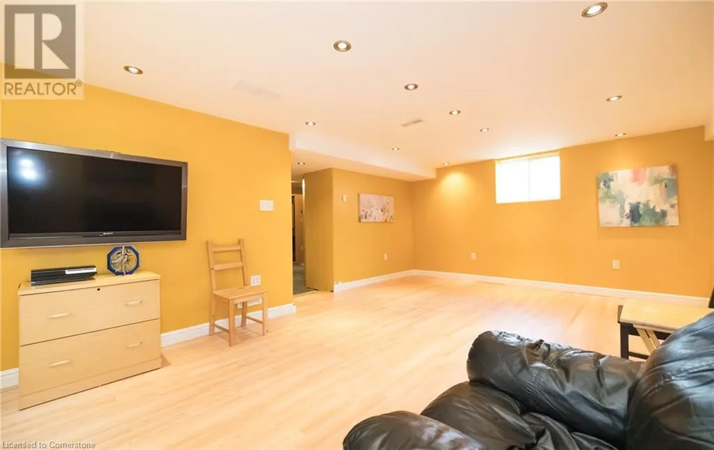 39 BEARDMORE Crescent