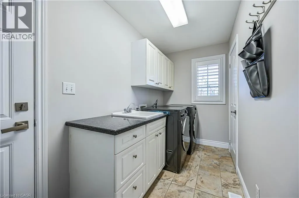 228 HIGHLAND Road W