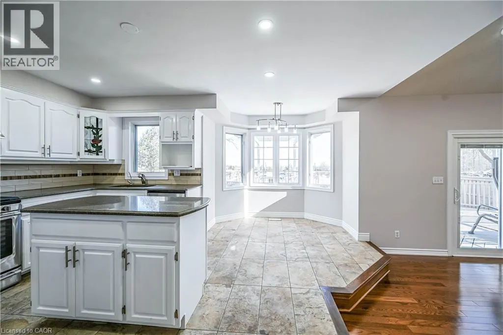 228 HIGHLAND Road W