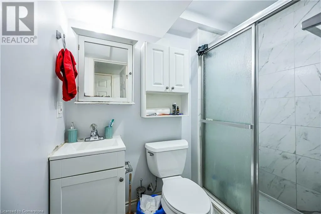 228 HIGHLAND Road W