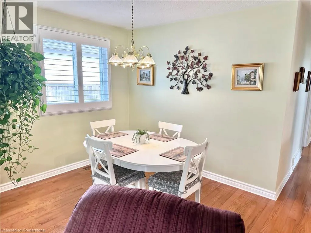 66 CRESTLYNN Crescent