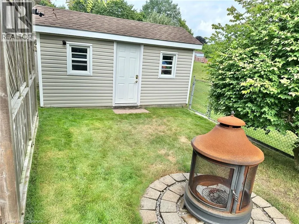 66 CRESTLYNN Crescent