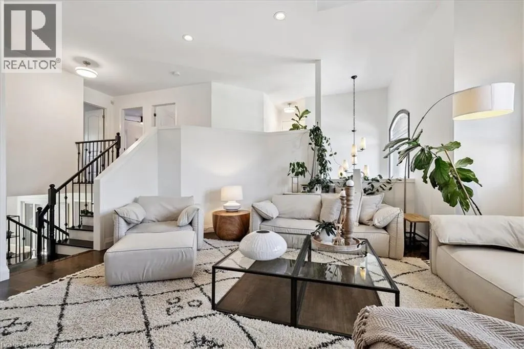 61 NISKA Drive