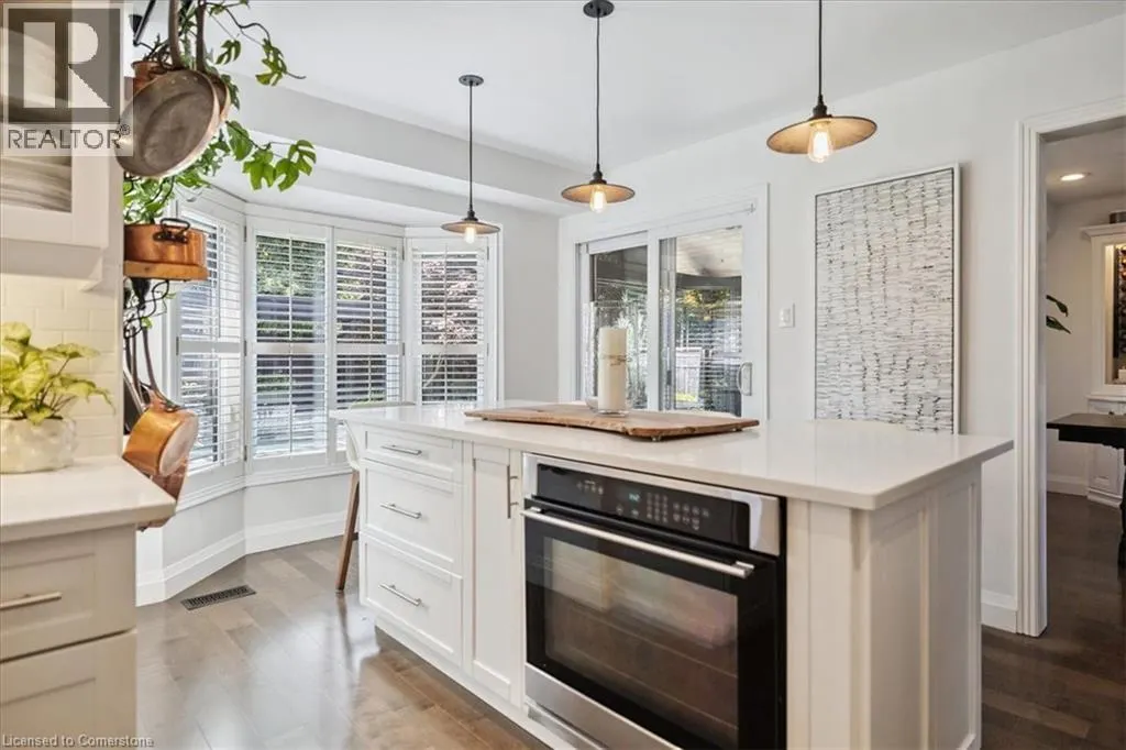 61 NISKA Drive