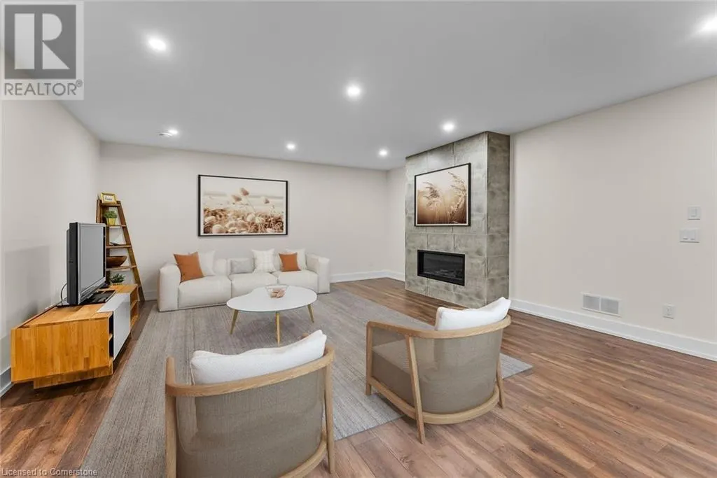 7 TALIESIN Trail