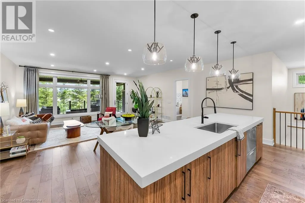 7 TALIESIN Trail