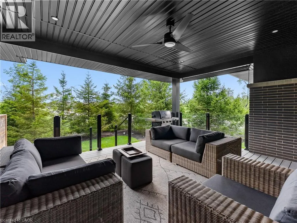 7 TALIESIN Trail
