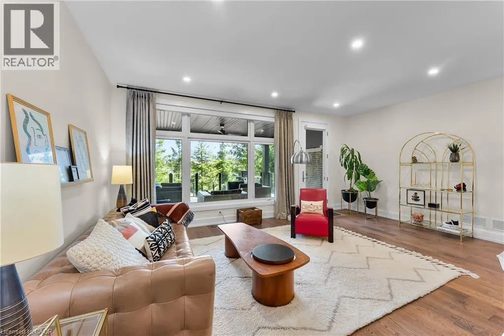7 TALIESIN Trail