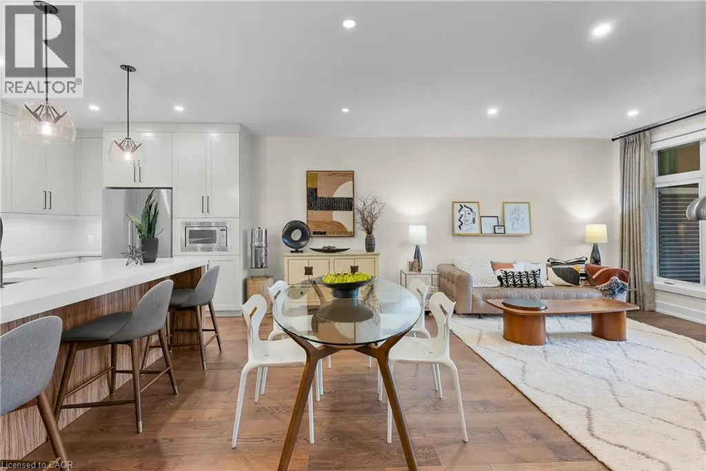 7 TALIESIN Trail
