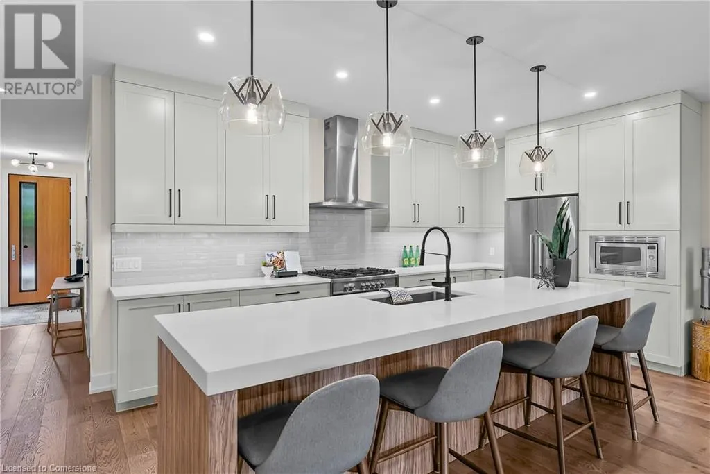 7 TALIESIN Trail