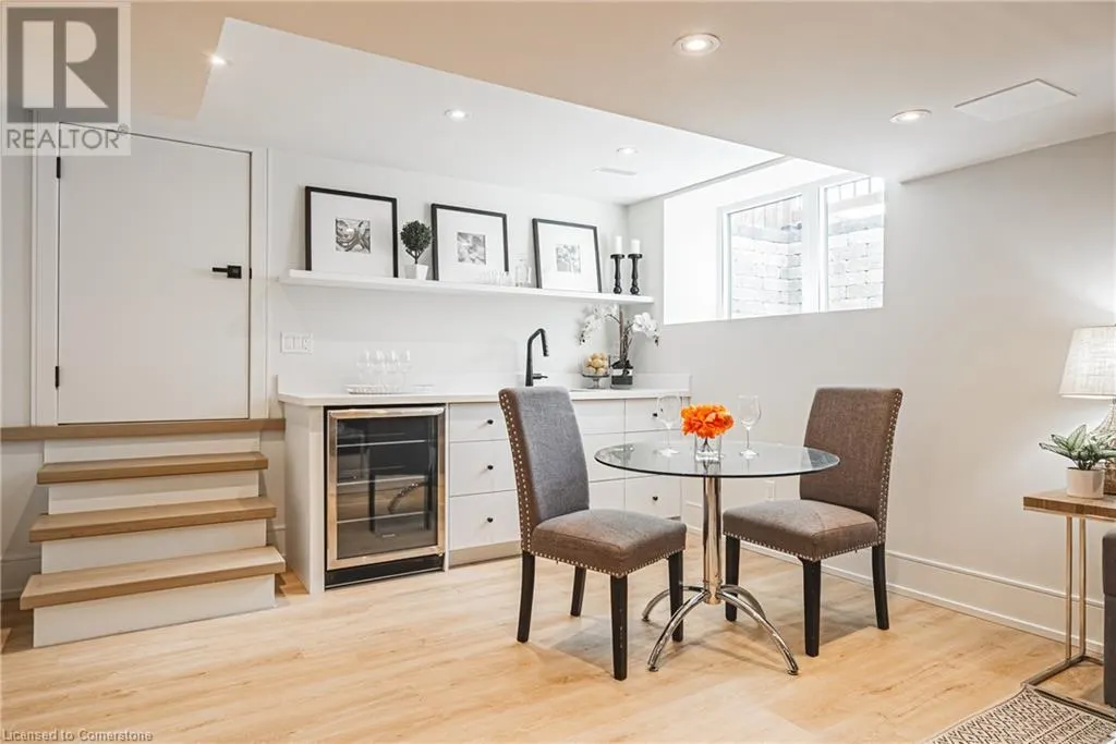 202 QUEEN Street W
