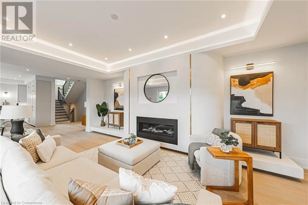 202 QUEEN Street W