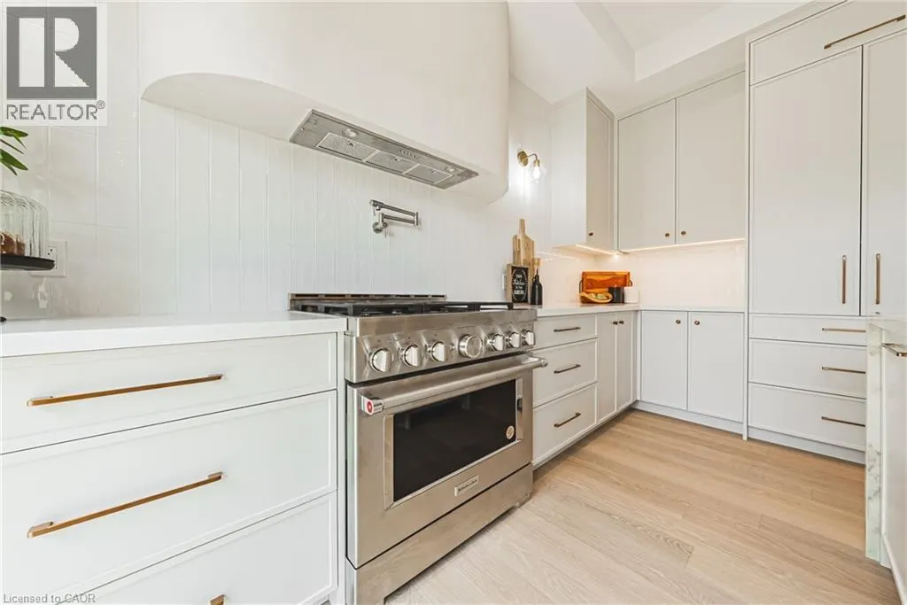 202 QUEEN Street W