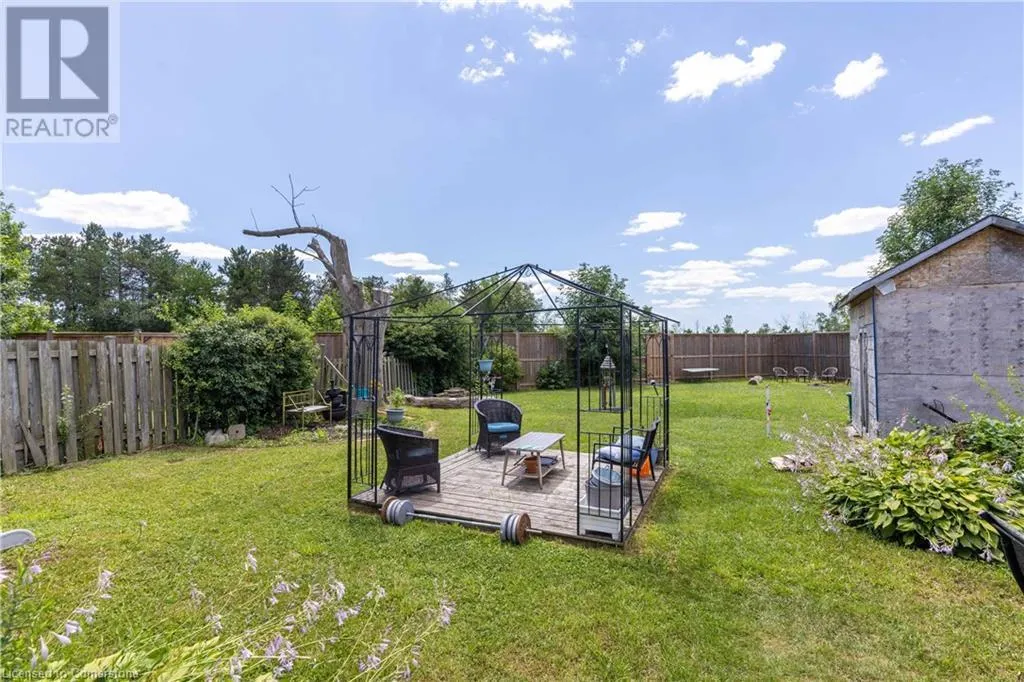 7709 RONNIE Crescent