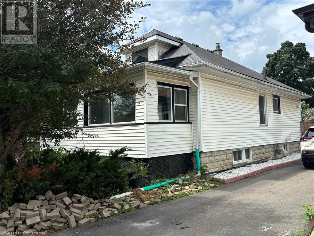9 GRANTHAM Avenue S