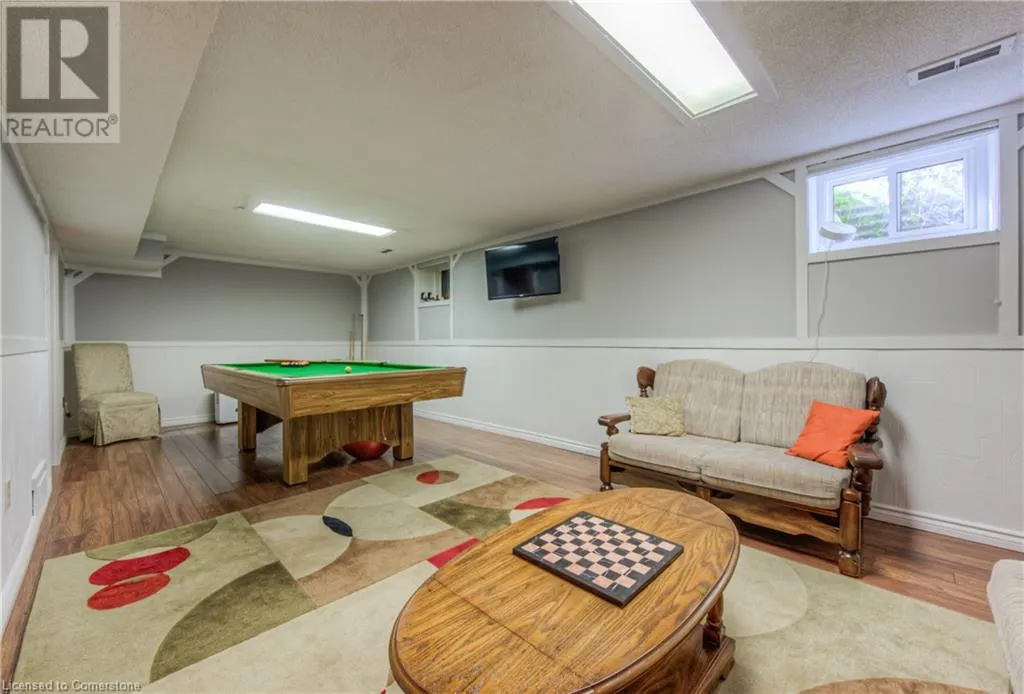 644 DONNA Court