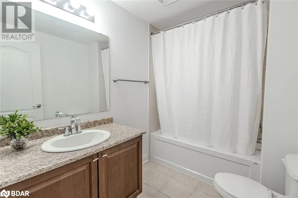 43 FERNDALE Drive S Unit# 305, #305
