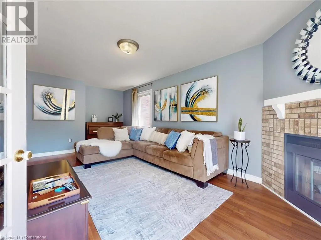 4026 RENFREW Crescent