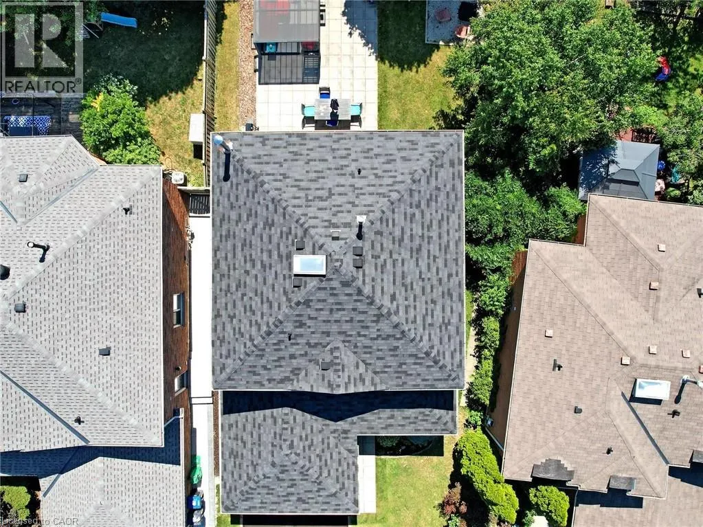 4026 RENFREW Crescent