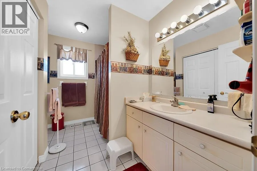 53 CASTLEBURY Drive