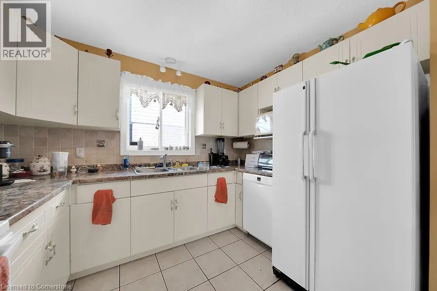 53 CASTLEBURY Drive