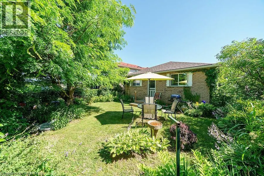 53 CASTLEBURY Drive