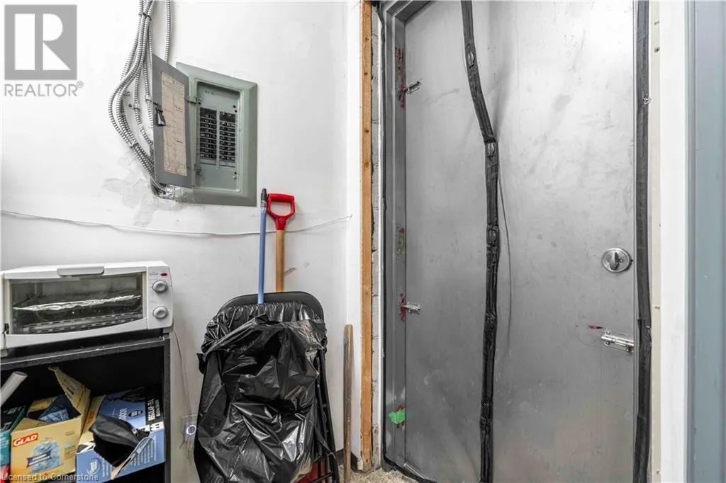 720 UPPER JAMES Street Unit# 5, #5