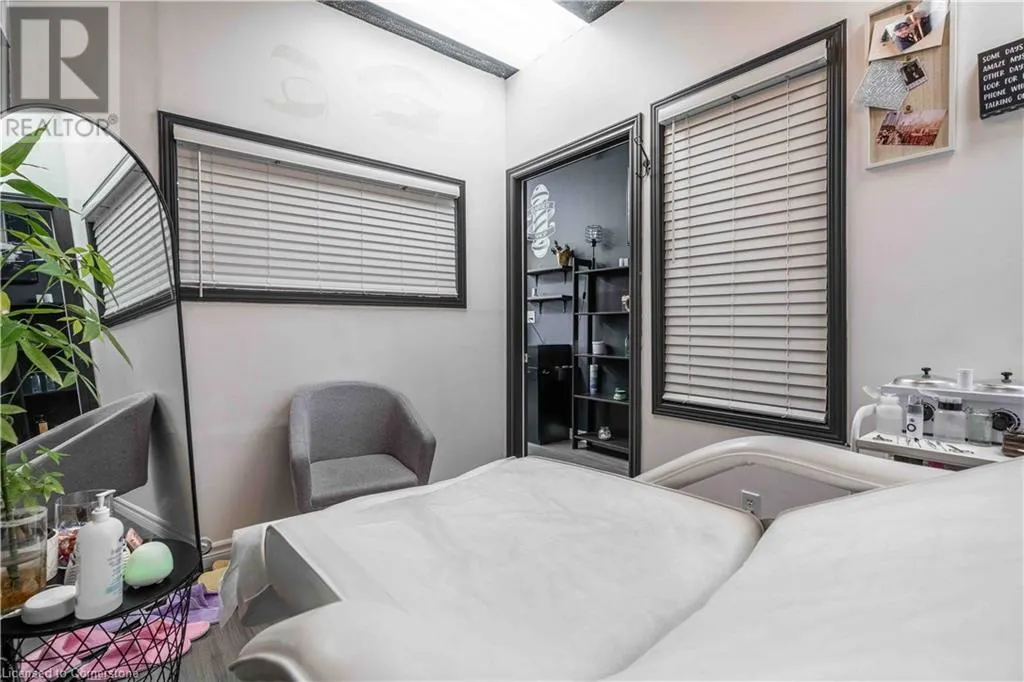 720 UPPER JAMES Street Unit# 5, #5