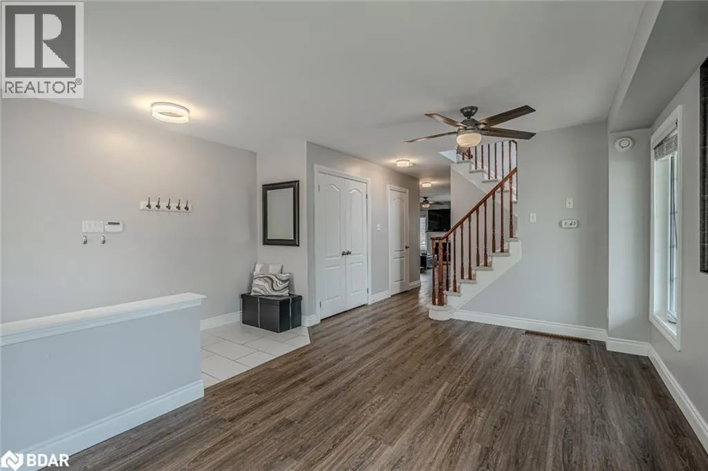 42 SUCCESSION Crescent