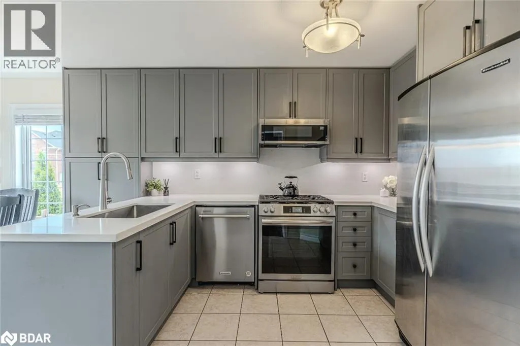 42 SUCCESSION Crescent