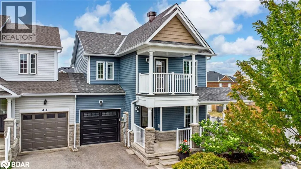 42 SUCCESSION Crescent