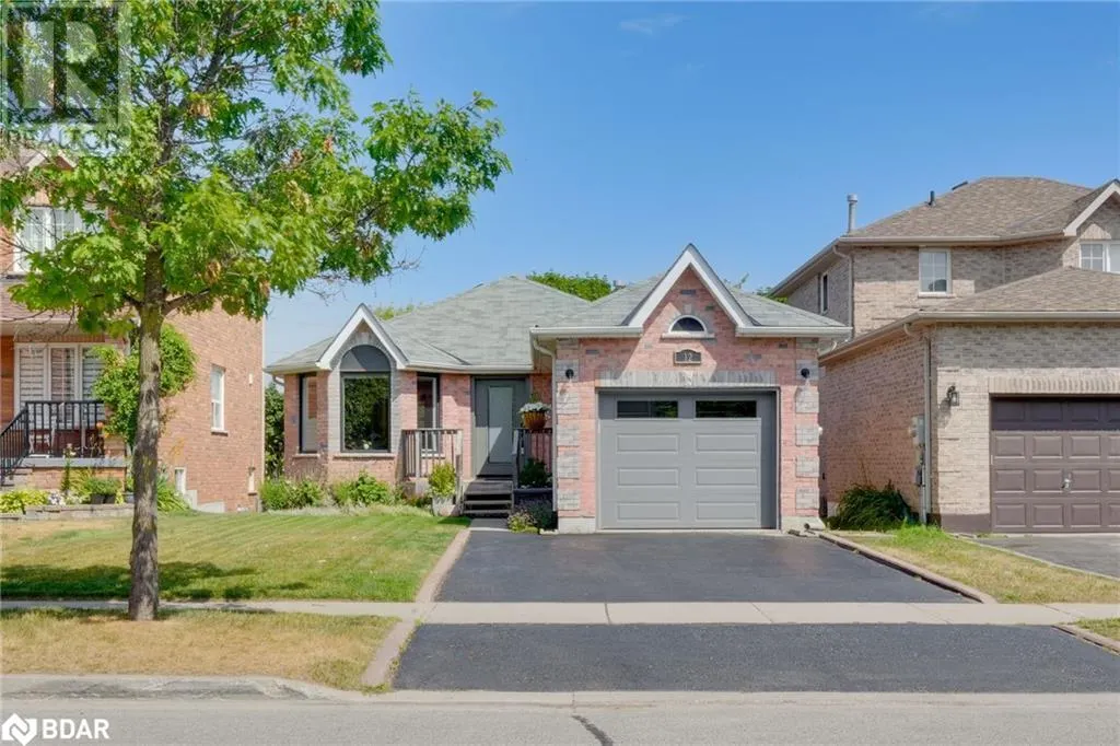 12 DUNNETT Drive