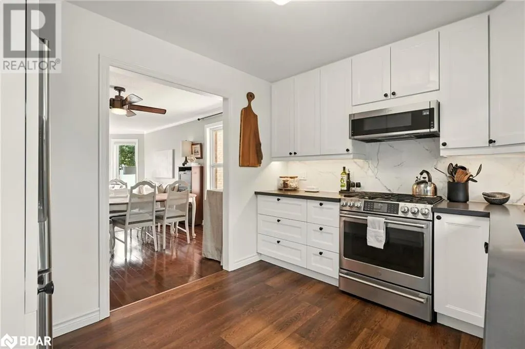 12 DUNNETT Drive