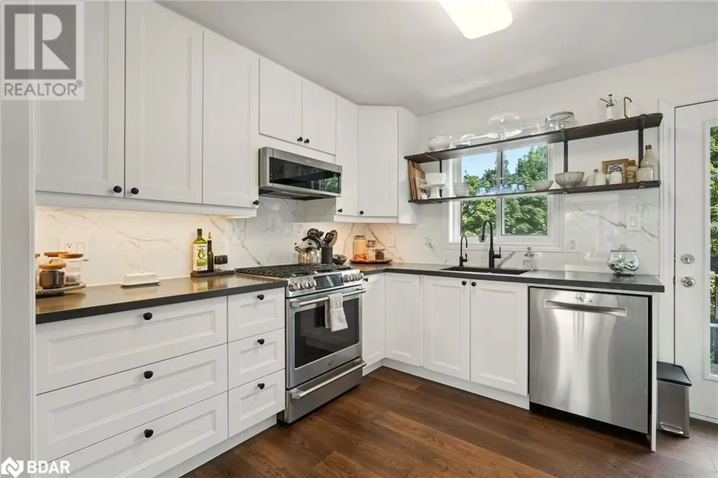 12 DUNNETT Drive