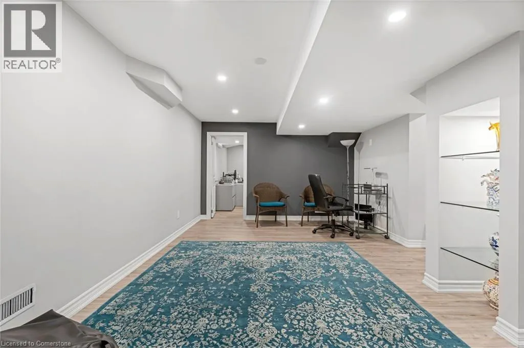 100 SPRINGSTEAD Avenue