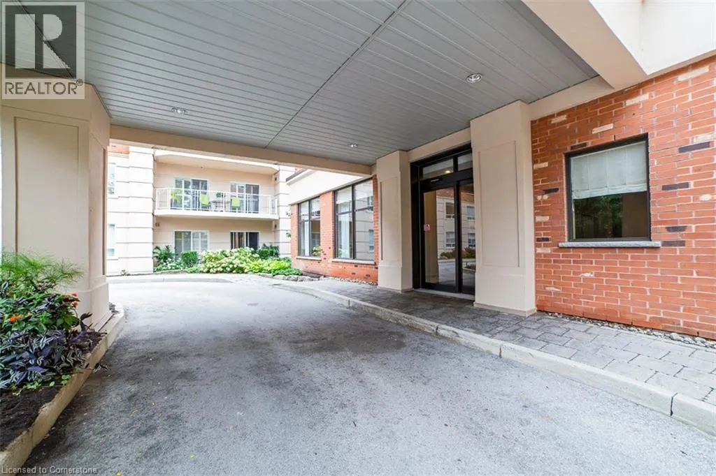 5188 LAKESHORE Road Unit# 104, #104