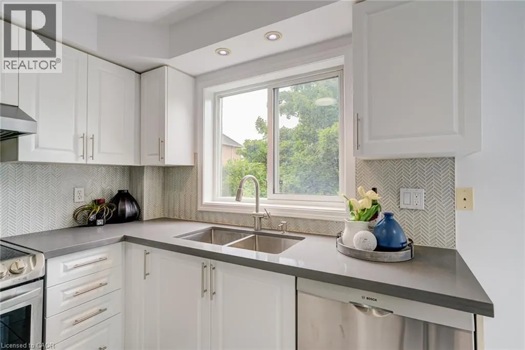80 ACORN Place Unit# 49, #49