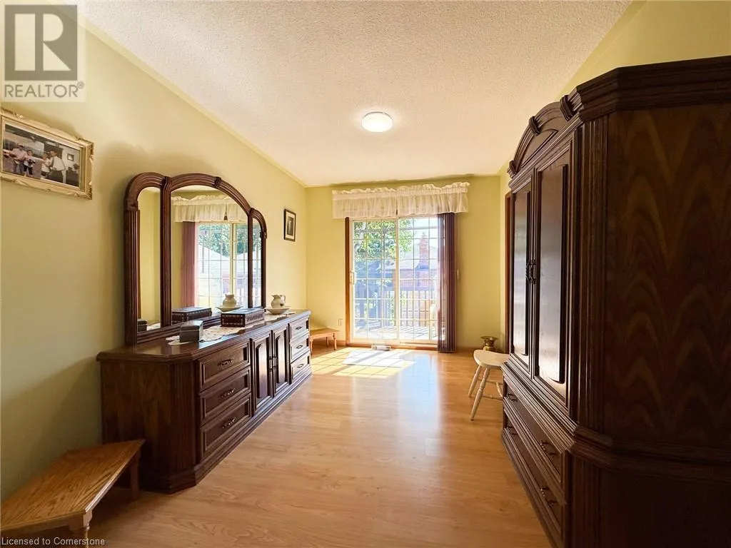 115 LYNNDALE Road