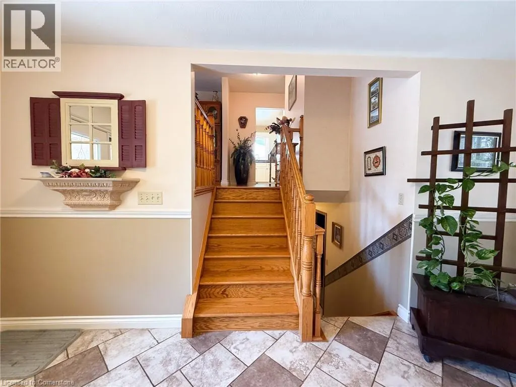 115 LYNNDALE Road