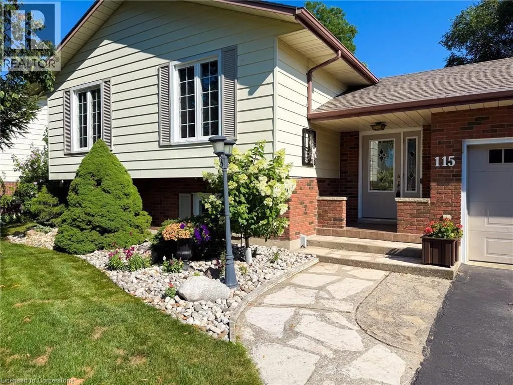 115 LYNNDALE Road