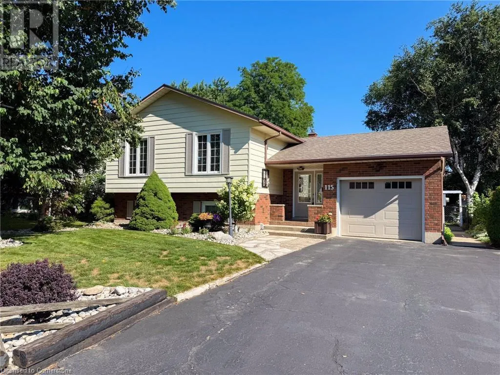 115 LYNNDALE Road