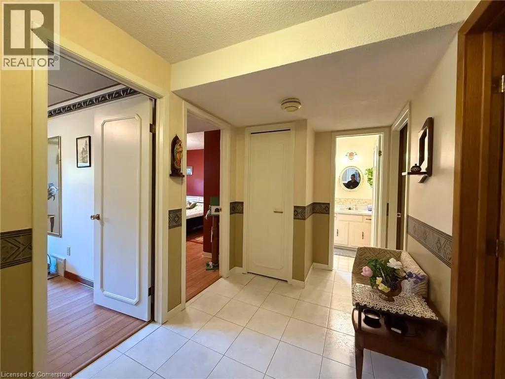115 LYNNDALE Road