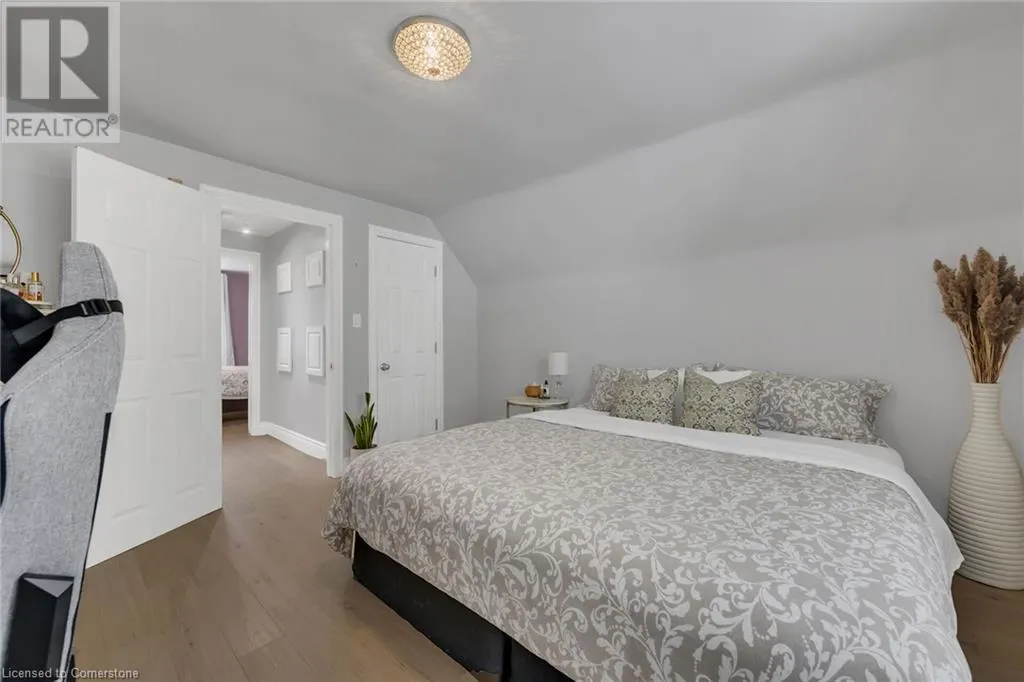 148 LAKESHORE Road