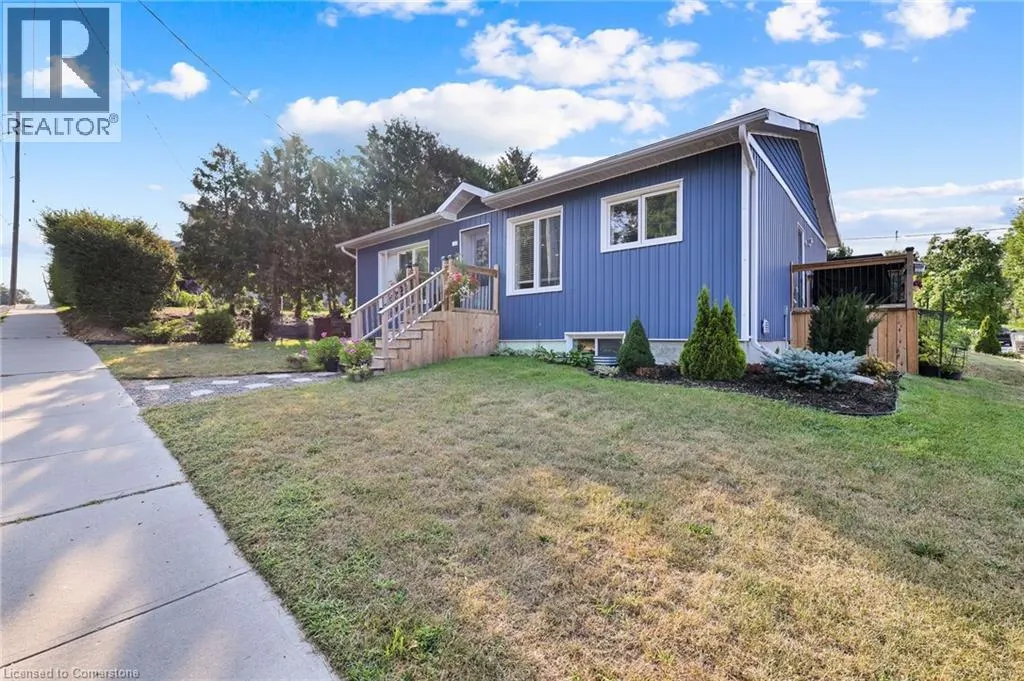 32 NICHOL Street W