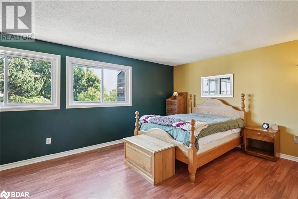 1182 CANBOROUGH Crescent