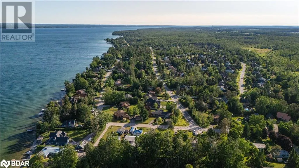 47 LAKESHORE Road W